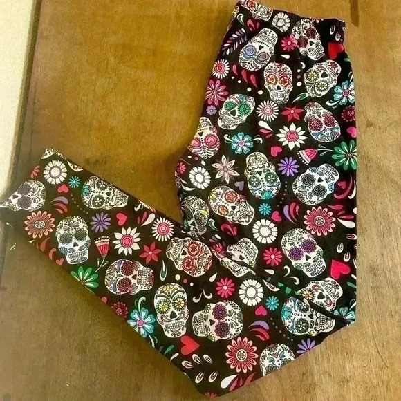 Bobbie Brooks Ladies Sugar Skull Print Super Soft Leggings‎ Sz M - Picture 1 of 7